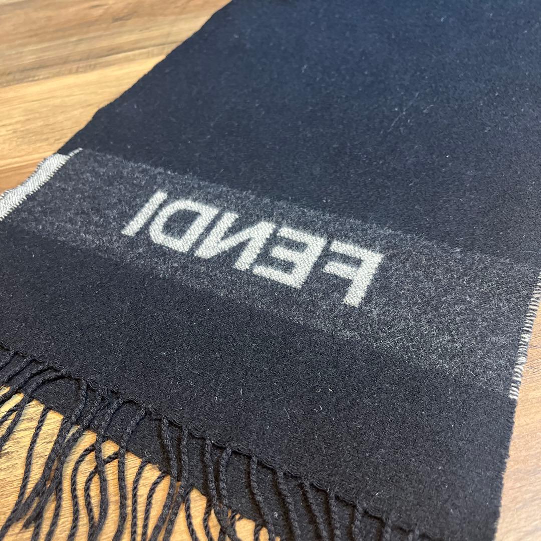 FENDI フェンディ　バイカラー　ウールマフラー　ストール　アクセサリー