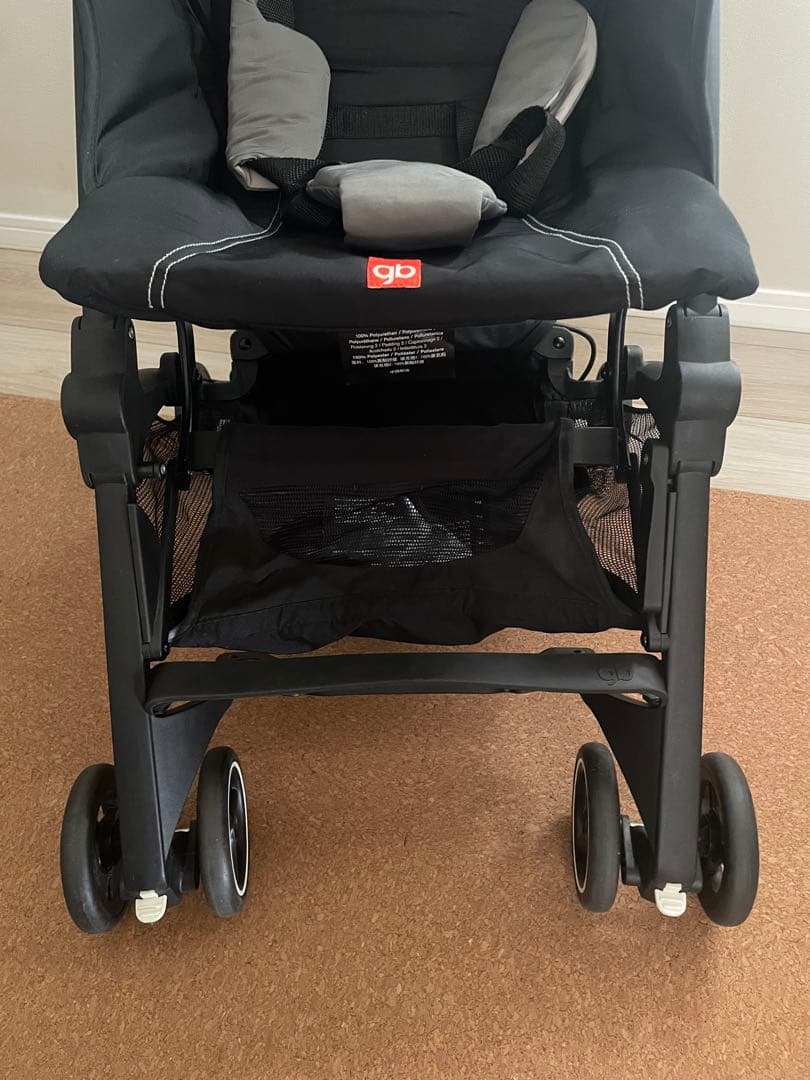gb 折りたたみベビーカー ブラック　ポキット