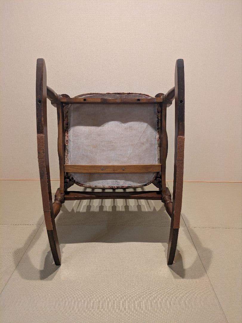木製 ロッキングチェア アンティーク調 花柄クッション付き　ゆったりサイズ