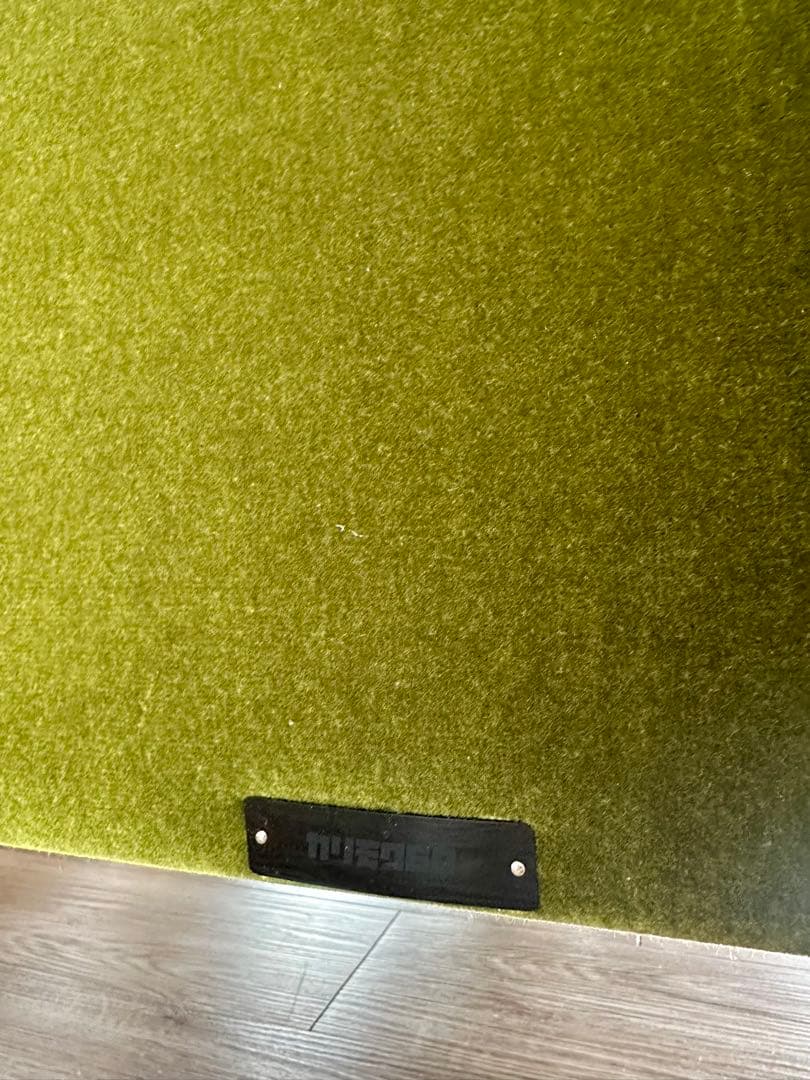 【カリモク】グリーン・ベルベット 3人掛けソファ