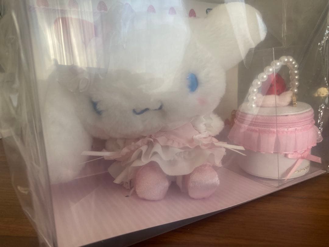サンリオ　いちごホイップケーキ　ぬいぐるみ&アクセサリーセット　シナモン