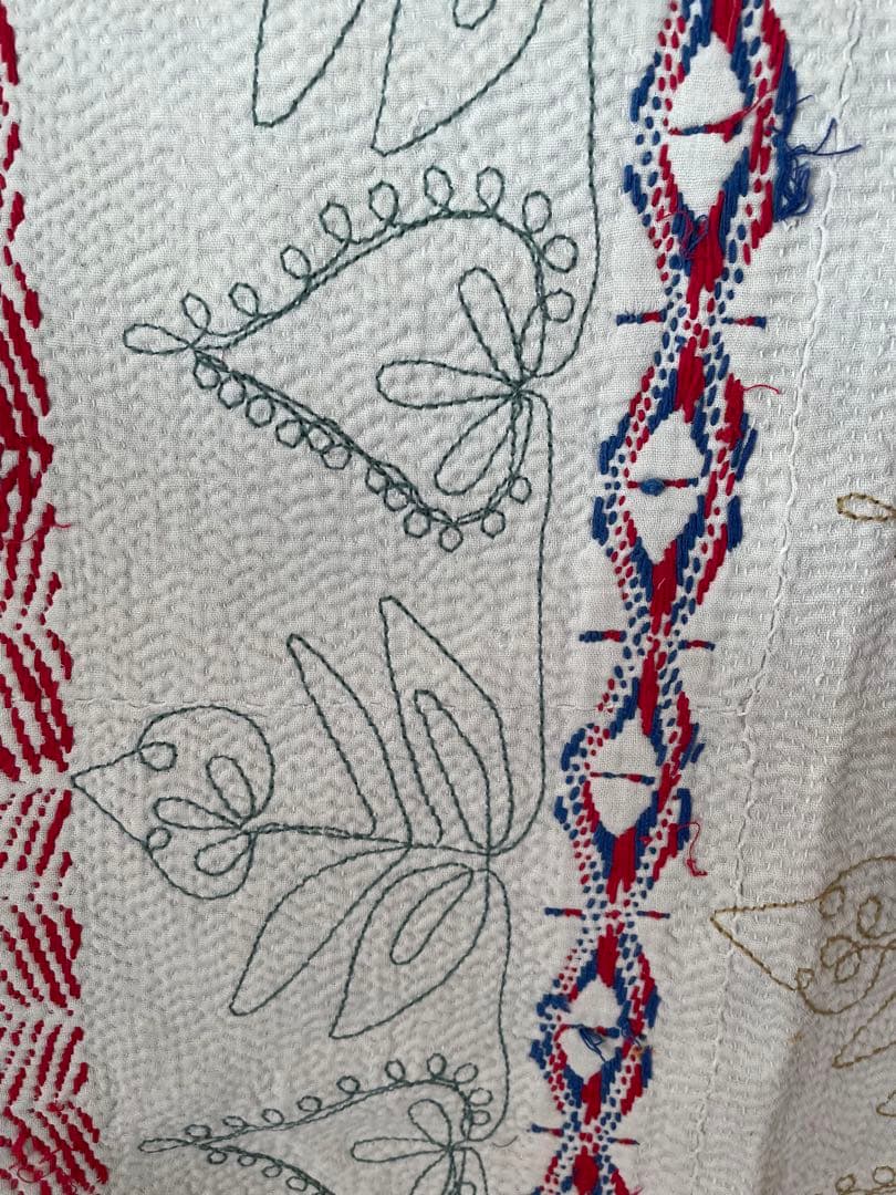 ※限定saleꕥ未使用ꕥヴィンテージラリーキルト 花刺繍カンタキルトマルチカバー