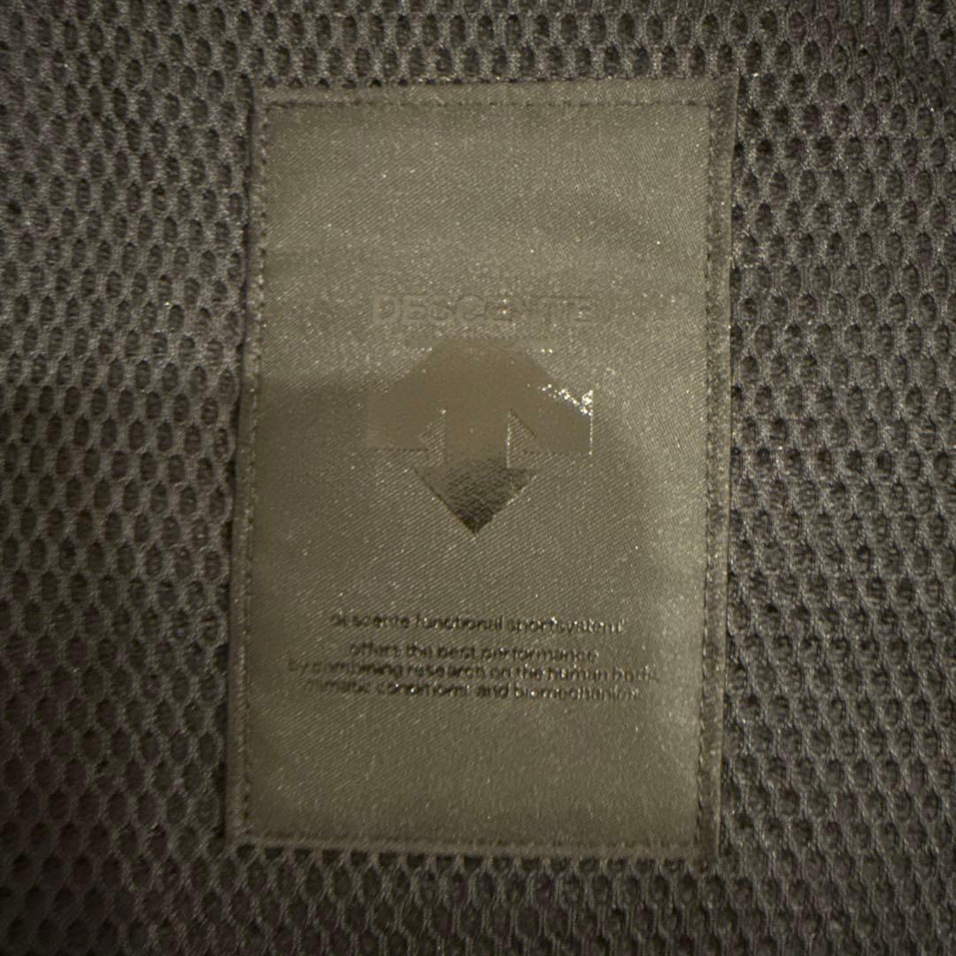 DESCENTE ALLTERRAIN 水沢ダウン　マウンテニア ブラック　M