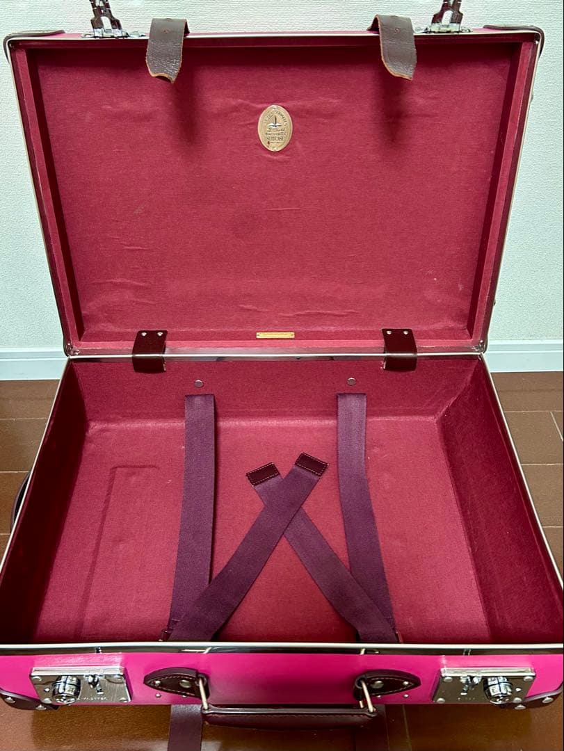 グローブトロッター　スーツケース　ピンク