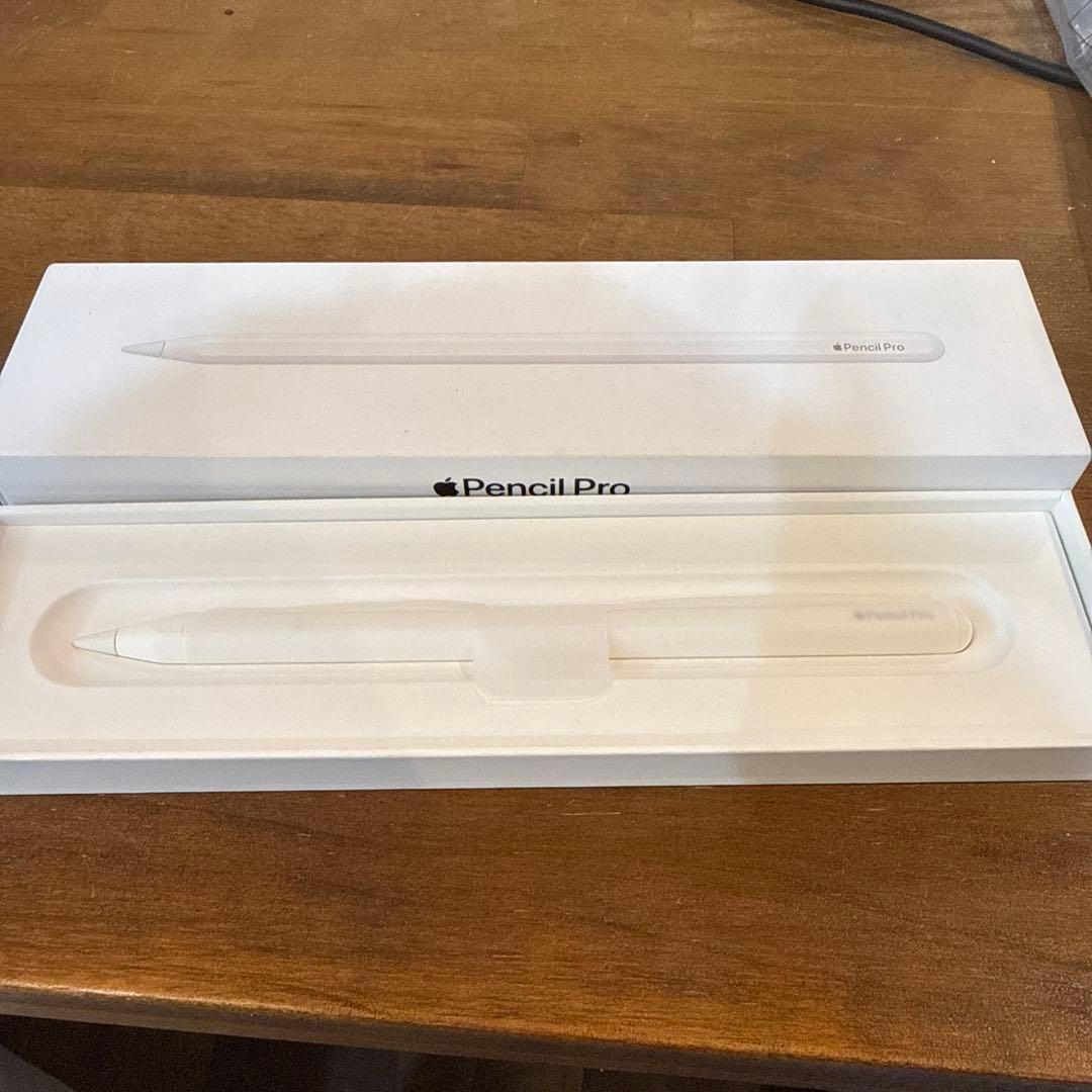 Apple Pencil Pro ホワイト