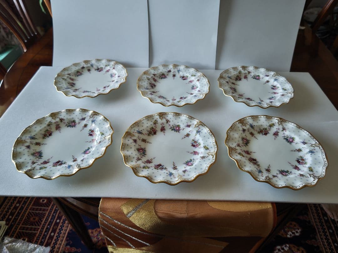 ロイヤルクラウンダ−ビ− ロイヤルアントワネット　プレート６枚セツト