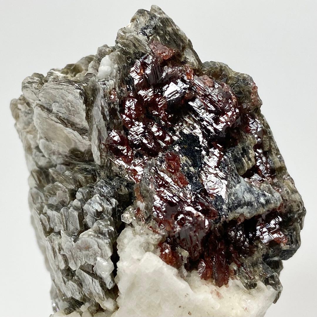 ガーネット　マイカ　アルバイト　ショール　鉱物標本　原石　天然石　ストーン