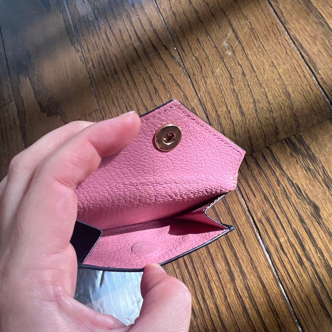 MIU MIU 三つ折り財布 ピンク 黒
