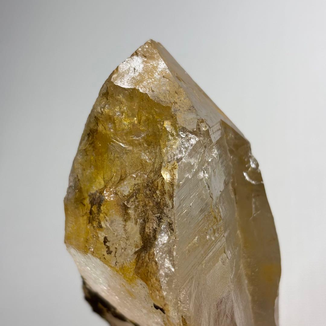 ヒマラヤ パキスタン ギルギット産 水晶 ゴールデンヒーラー 原石 170g