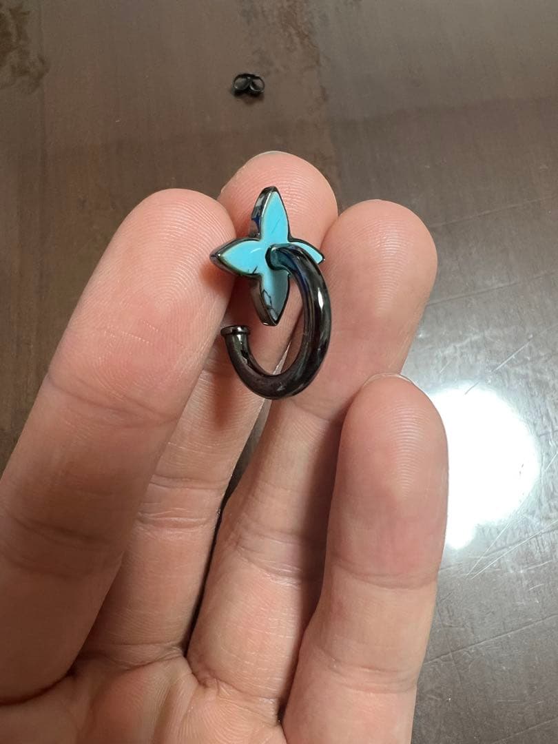 レア!! LOUIS VUITTON ルイヴィトンピアス