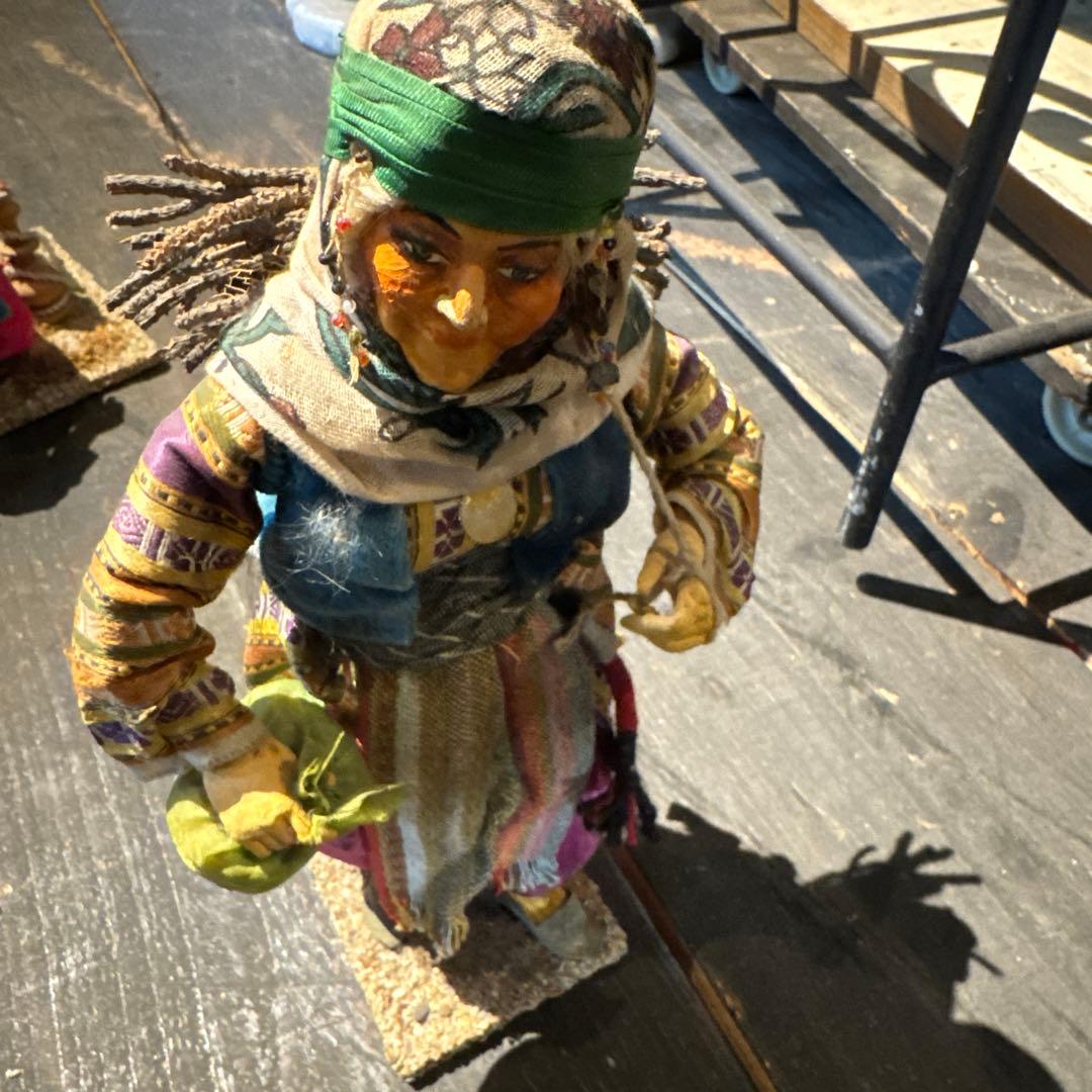 トルコアンティーク人形 薪拾い女性