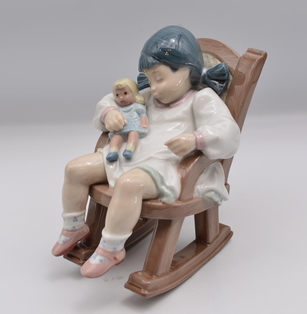 昼寝の時間　＃5448　★リヤドロ　スペイン　ポーセリン　光沢仕上　ヴィンテージ