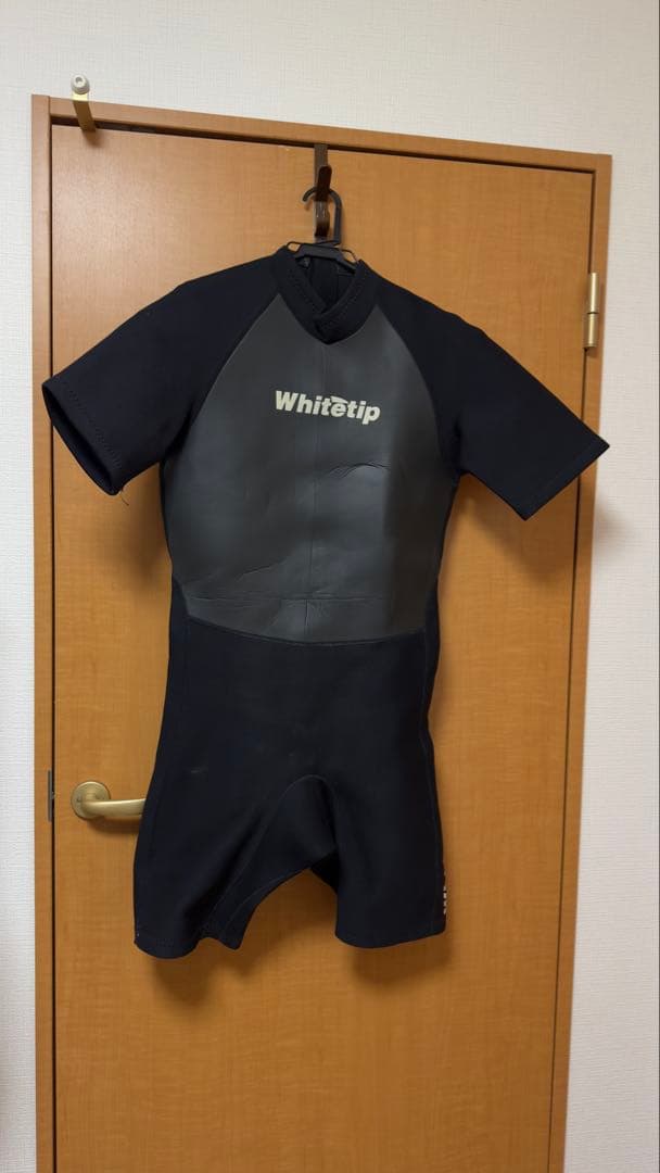 Whitetip ブラック ショートスリーブ ウェットスーツ