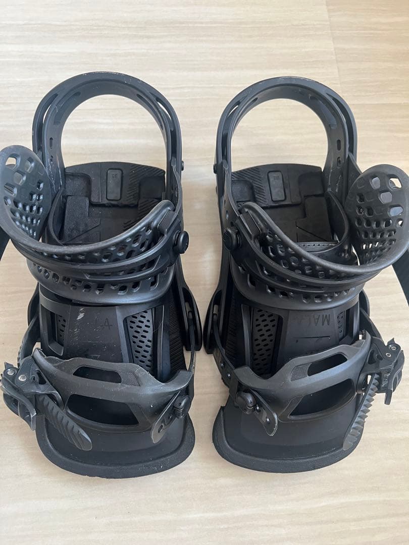 バートン マラヴィータ スノーボードビンディング