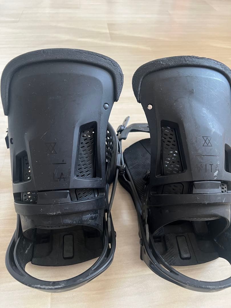 バートン マラヴィータ スノーボードビンディング