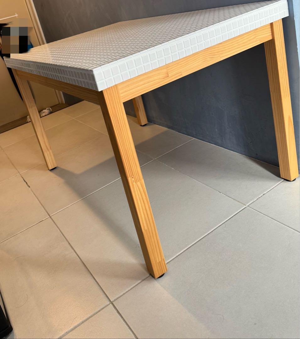 モモナチュラル　タイルダイニングテーブル