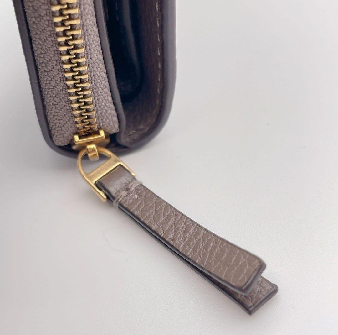 【美品】トリーバーチ 二つ折り財布 グレージュ