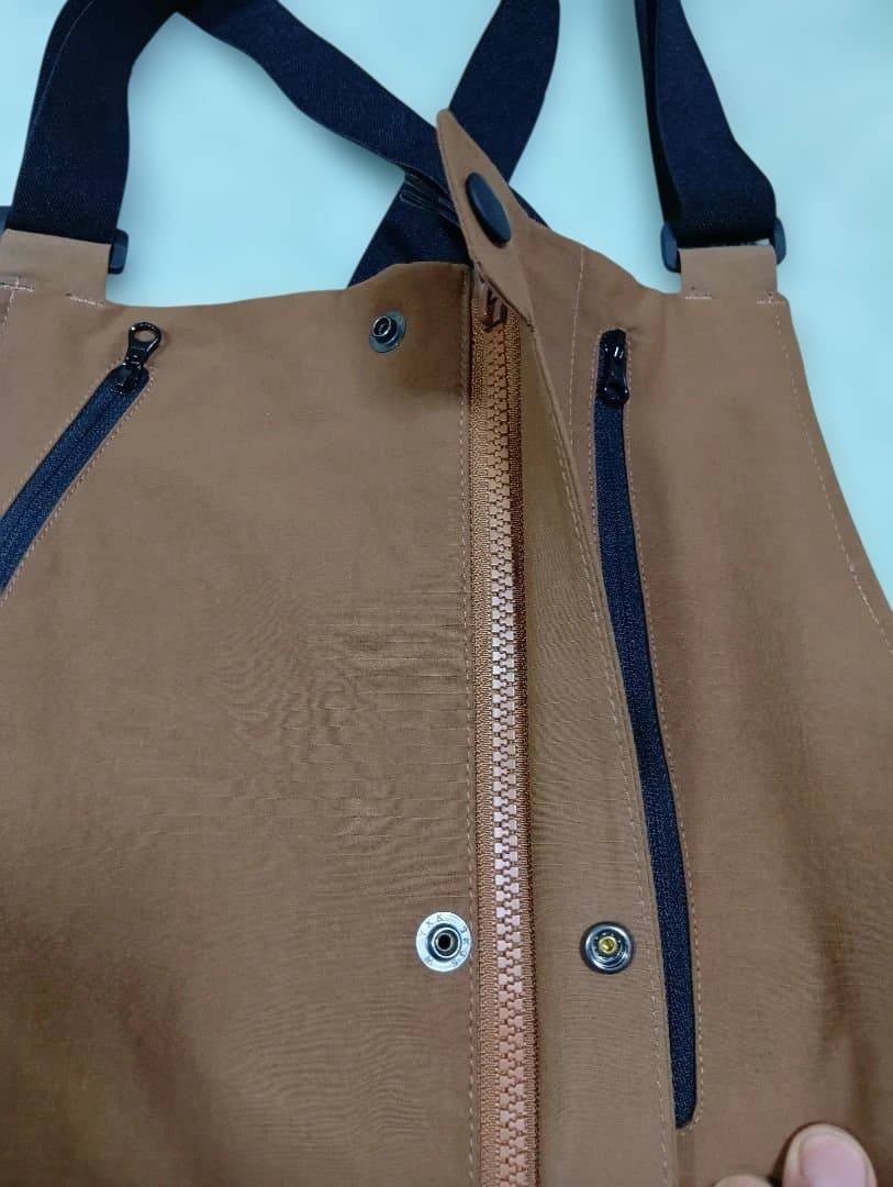 美品　HOLDEN ビブパンツ　Mサイズ