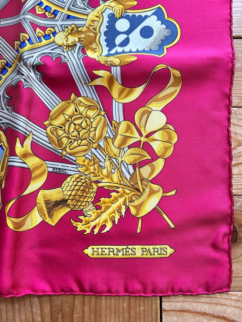 HERMÈS エルメス カレ「BRITISH HERALDRY」シルクスカーフ