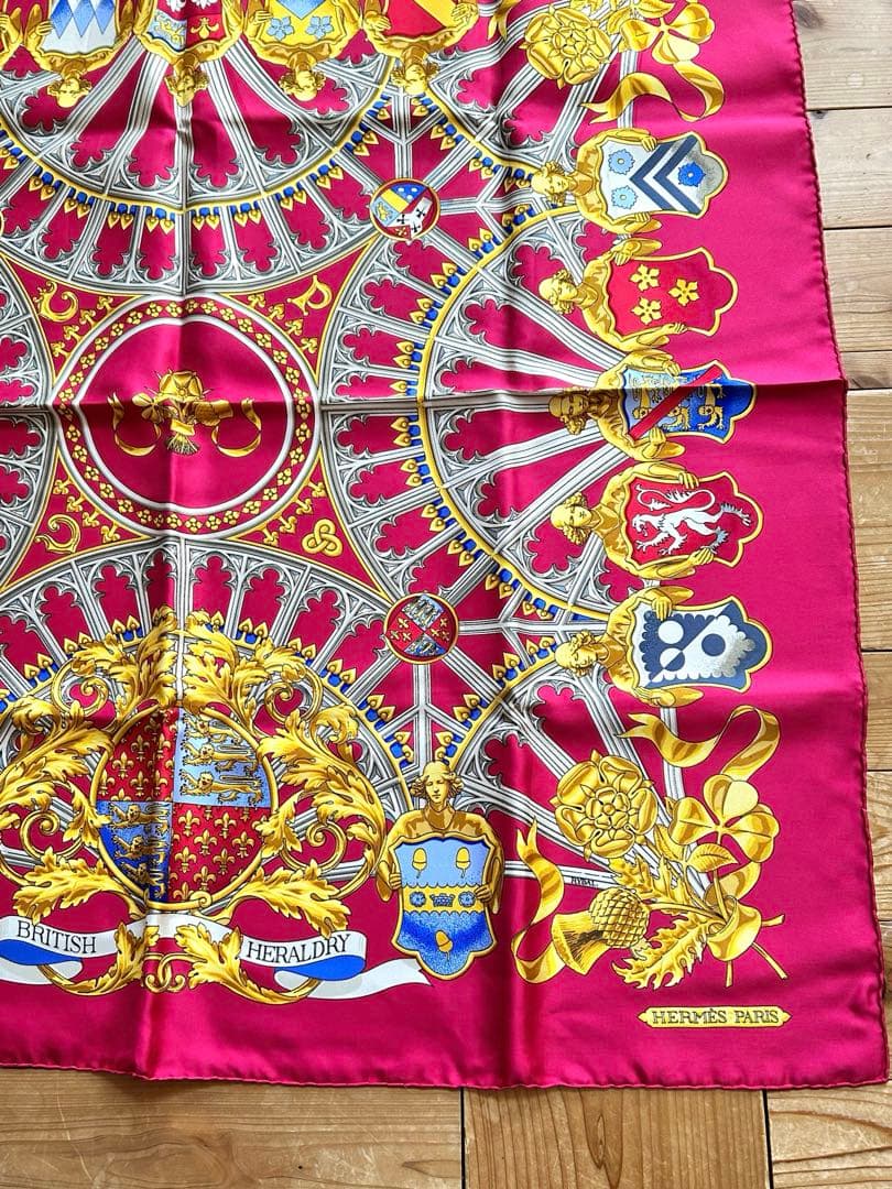 HERMÈS エルメス カレ「BRITISH HERALDRY」シルクスカーフ