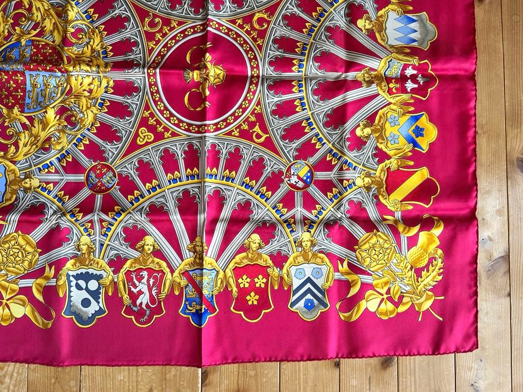 HERMÈS エルメス カレ「BRITISH HERALDRY」シルクスカーフ