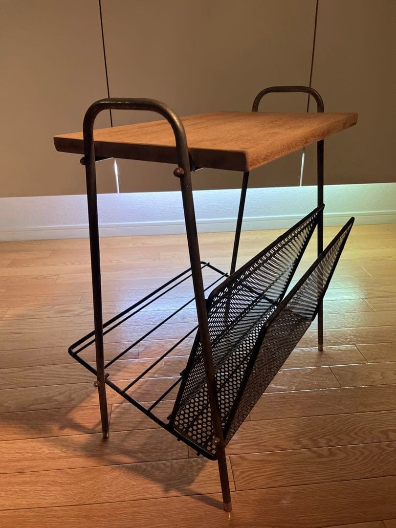 木製天板のメッシュラック