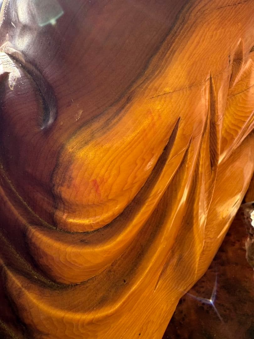 薔薇　木彫り　一刀彫り　布袋　台付き