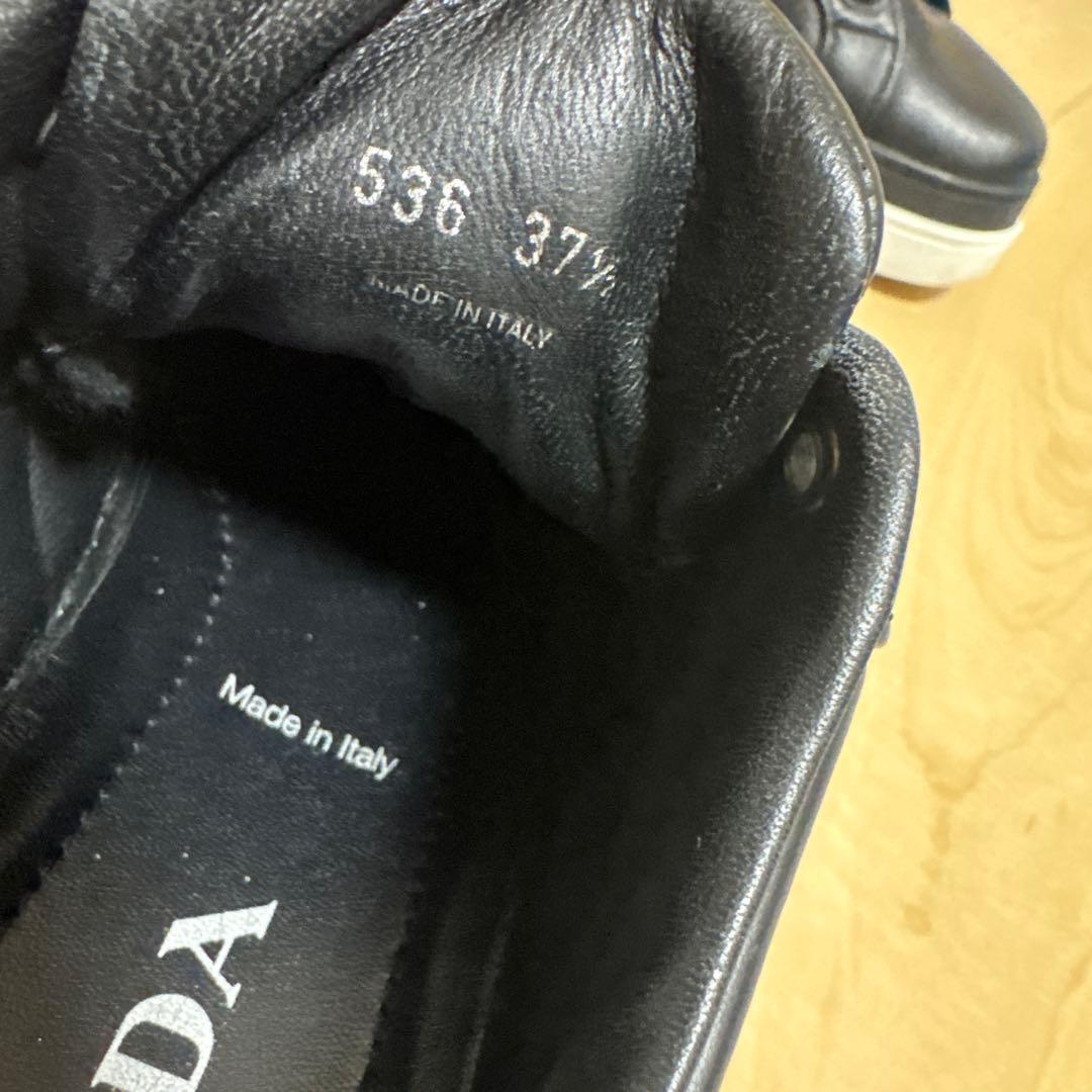 PRADA スニーカー