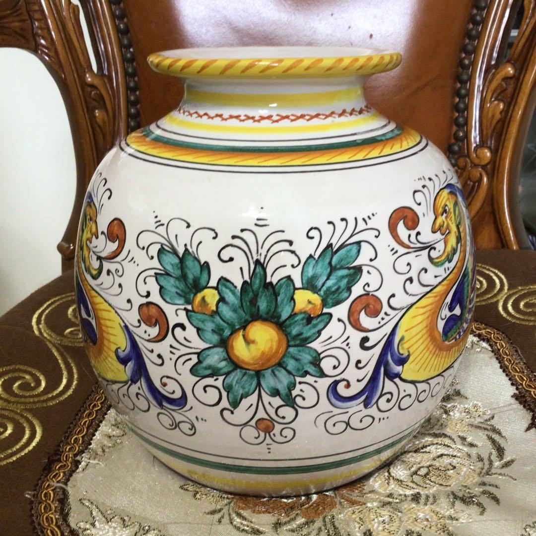 イタリア製デルータ　マヨルカ焼き　多色ドラゴン装飾　花瓶