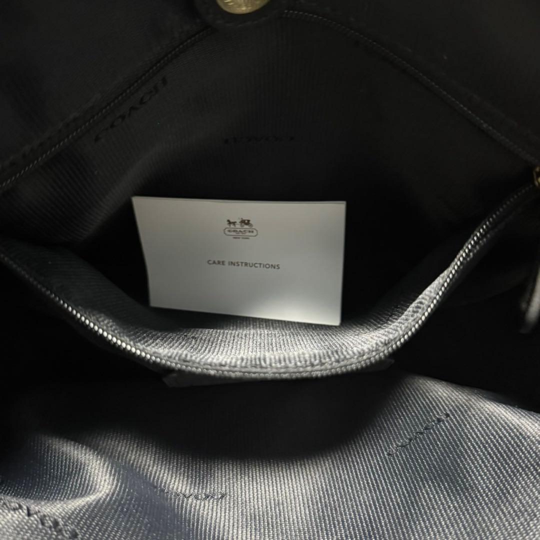 極美品✨️A4可 コーチ トートバッグ エンボス加工 チャーム レザー 黒