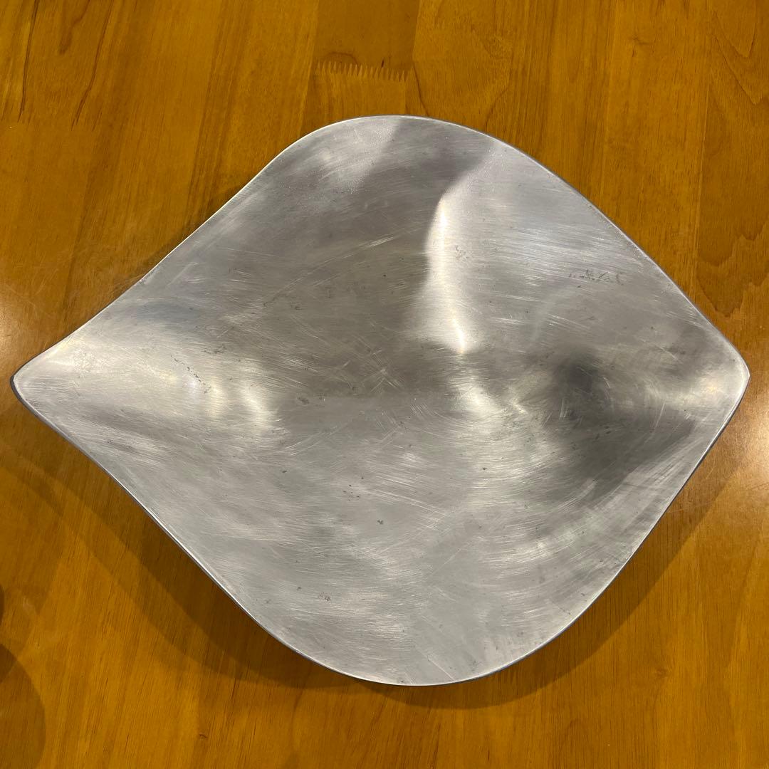 銀色の器　カリガス　リーフ型ボウル