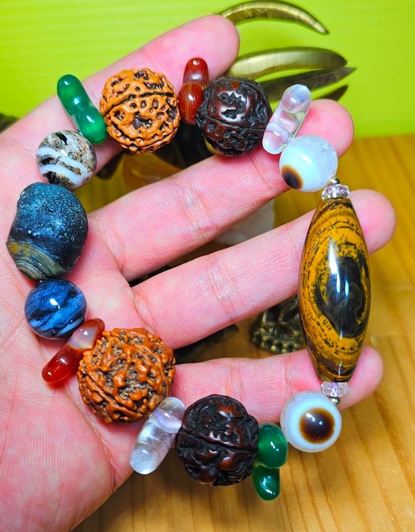 あらゆる邪気や魔を払う‼️九眼頁岩石のブレス