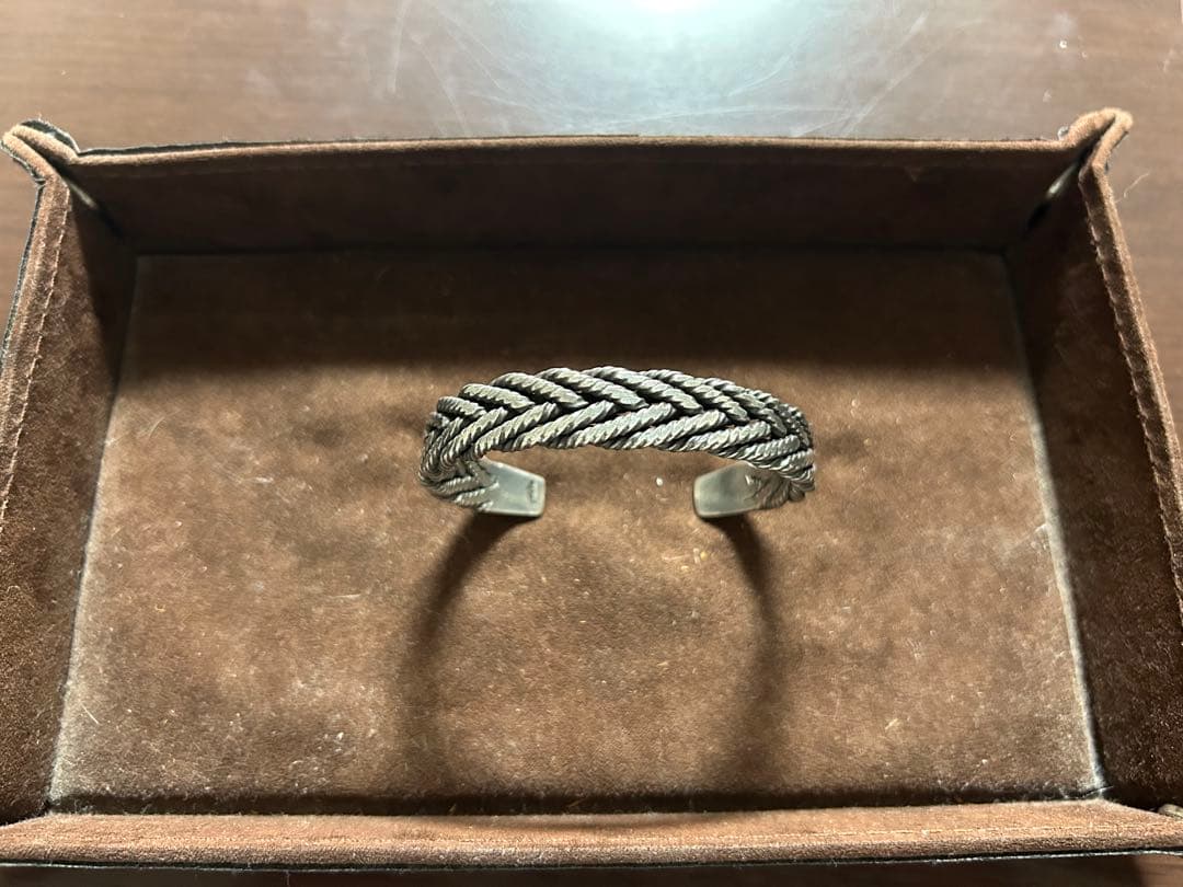 S.O.S. シルバー ツイスト編み バングル　gunda