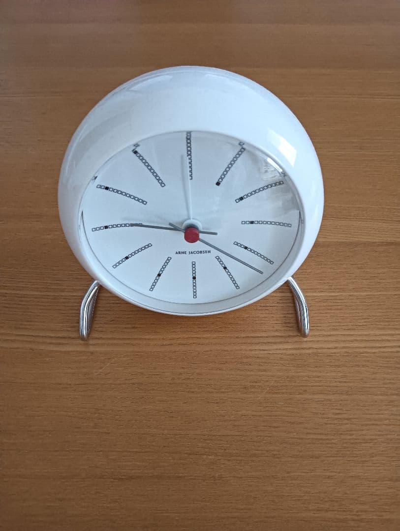 アルネ・ヤコブセン　バンカーズ　ホワイト