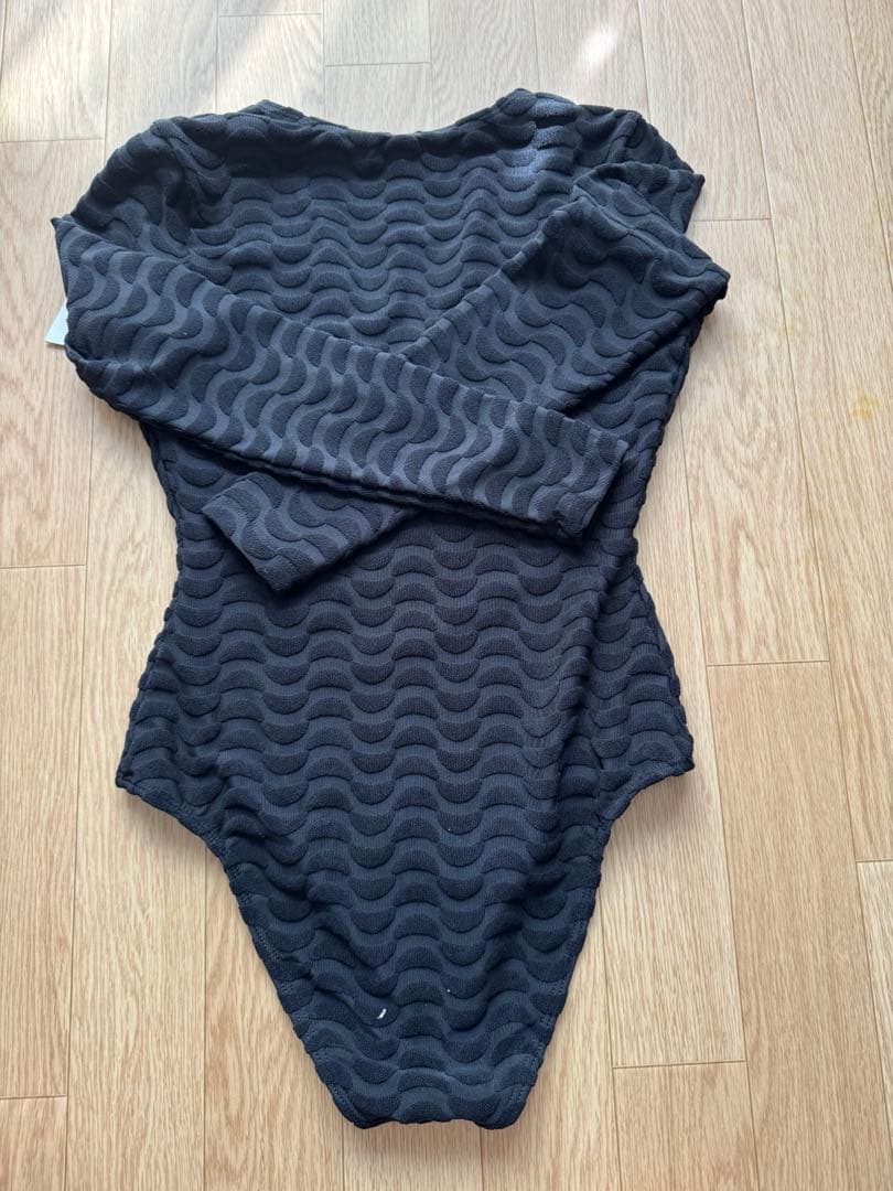 最終お値下げ9/30まで　新品未使用⭐︎seea ワンピース水着　sサイズ