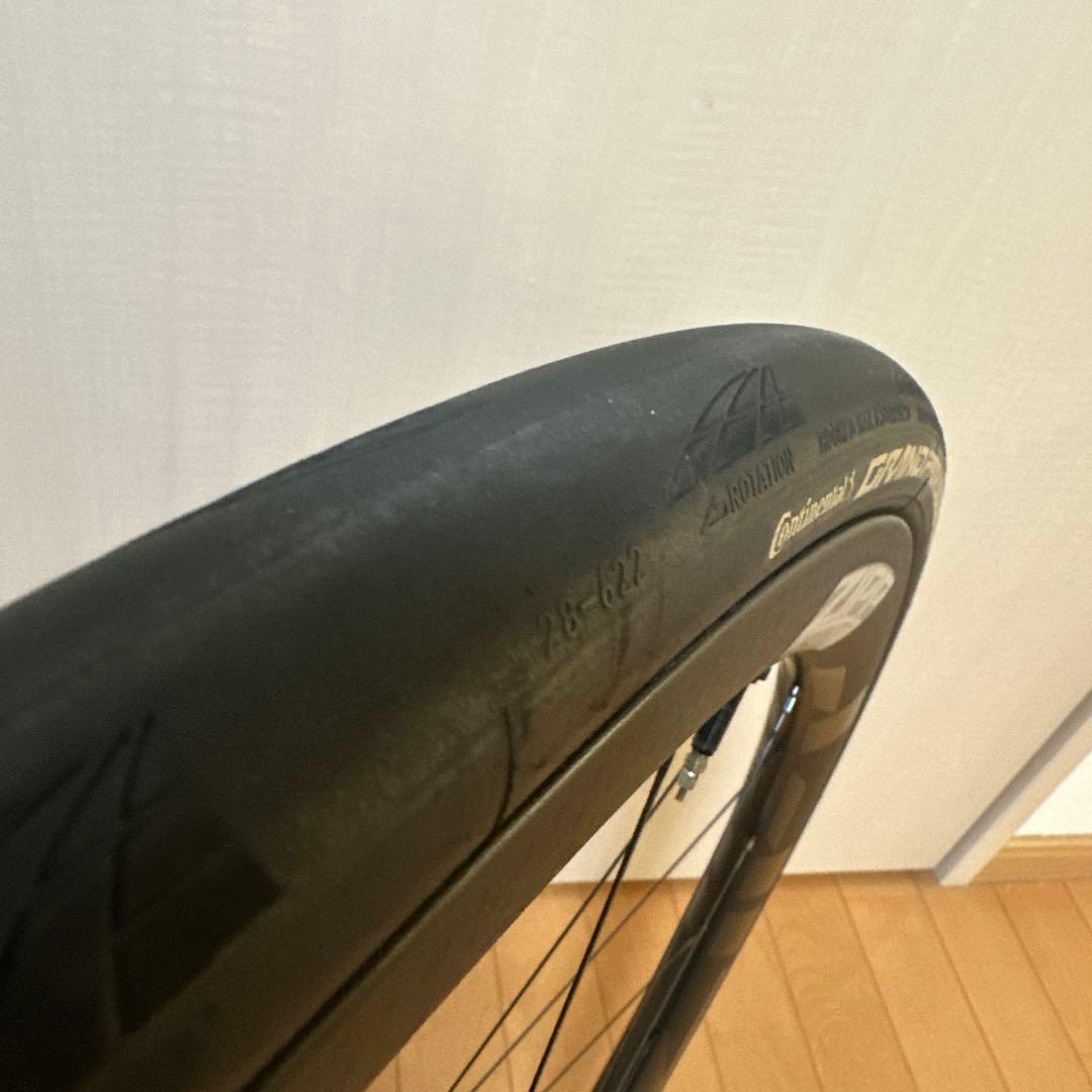 ZIPP 303 Firecrest、Continental GP5000STR