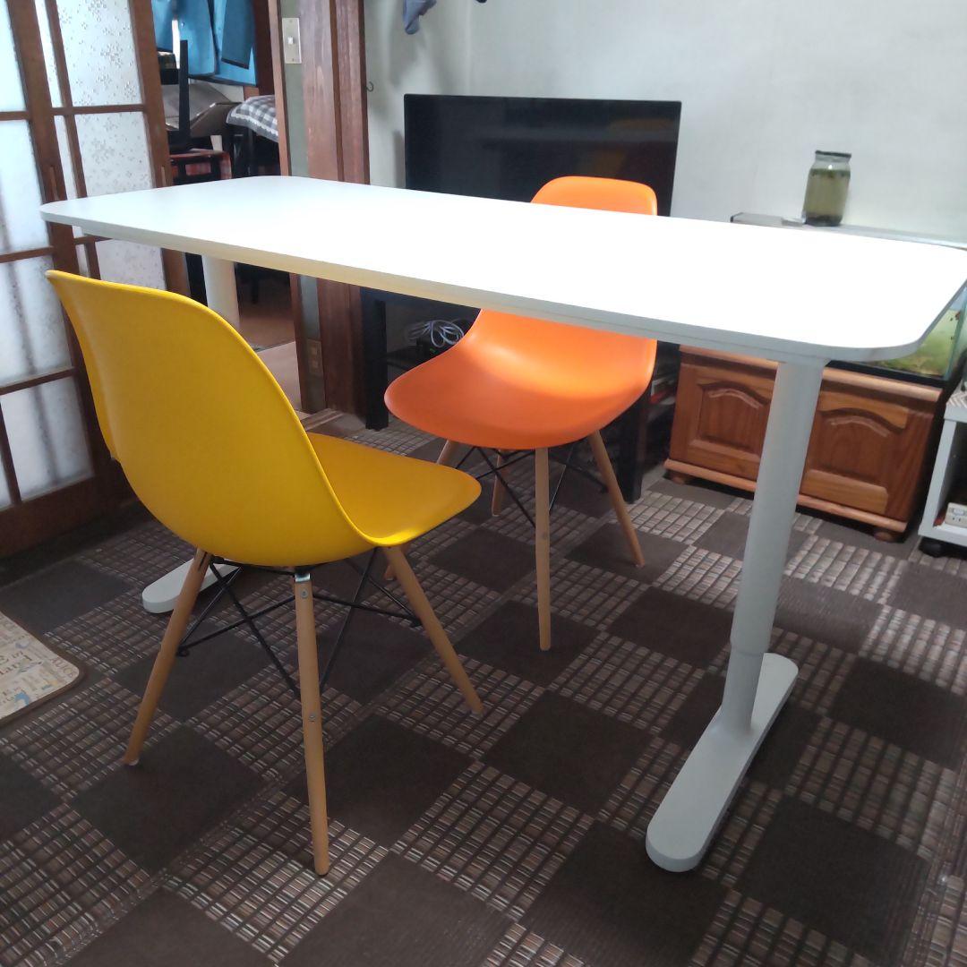 IKEA 上下伸縮テーブルBEKANTと椅子