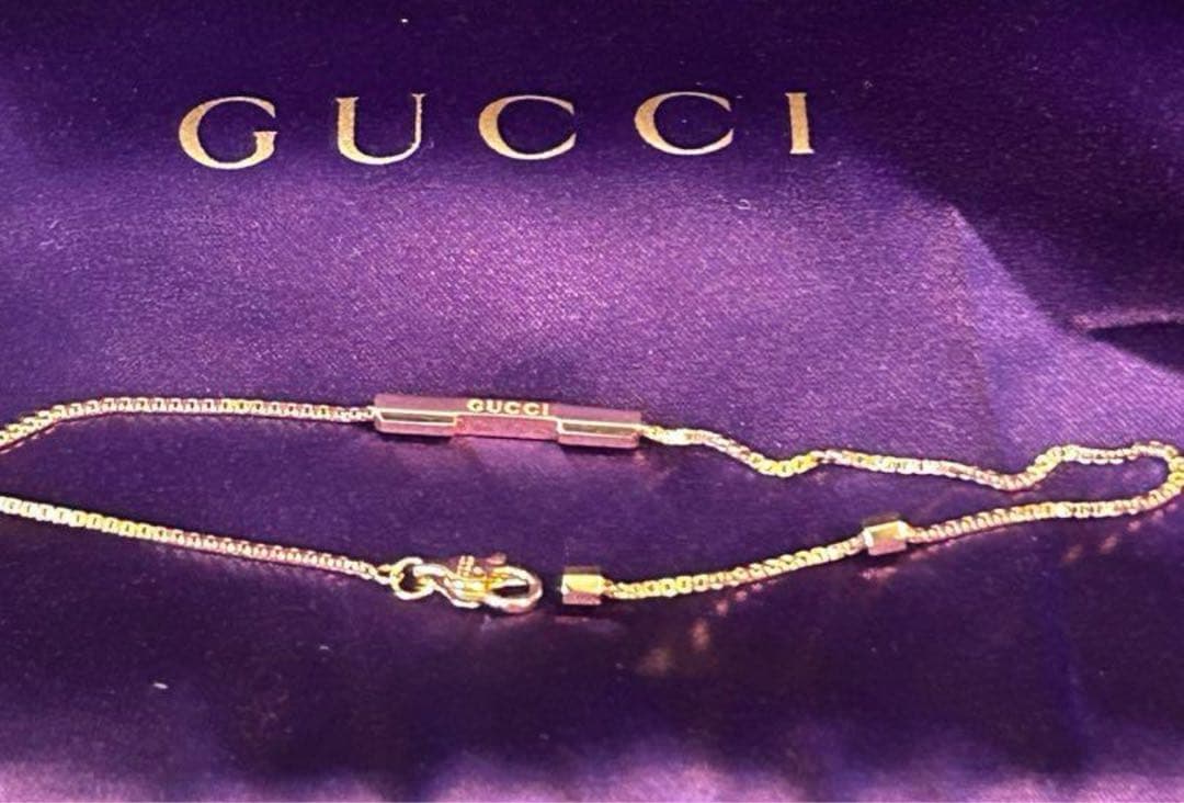 〔GUCCI LINK TO LOVE〕“GUCCI”バー付き ブレスレット