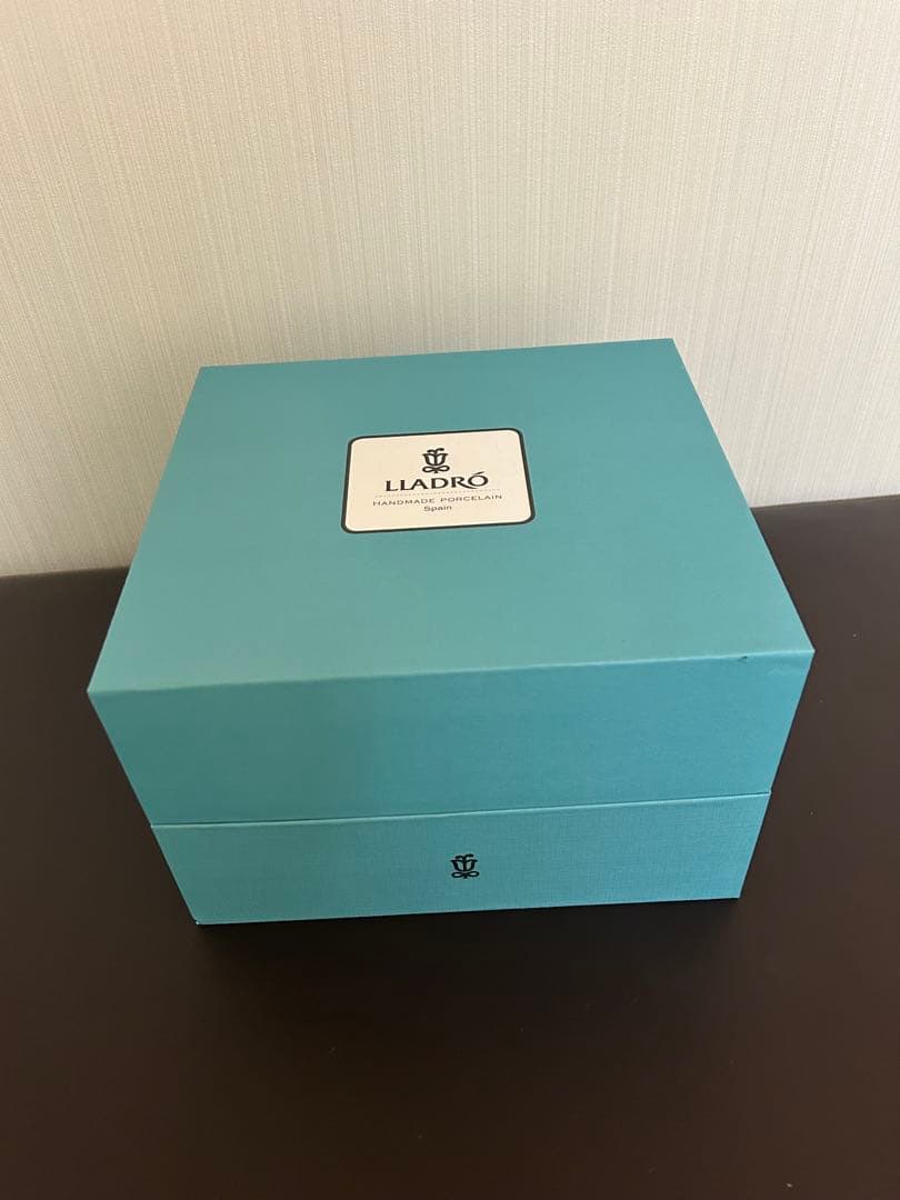 リヤドロ　鳩　(オリジナルボックス付き)