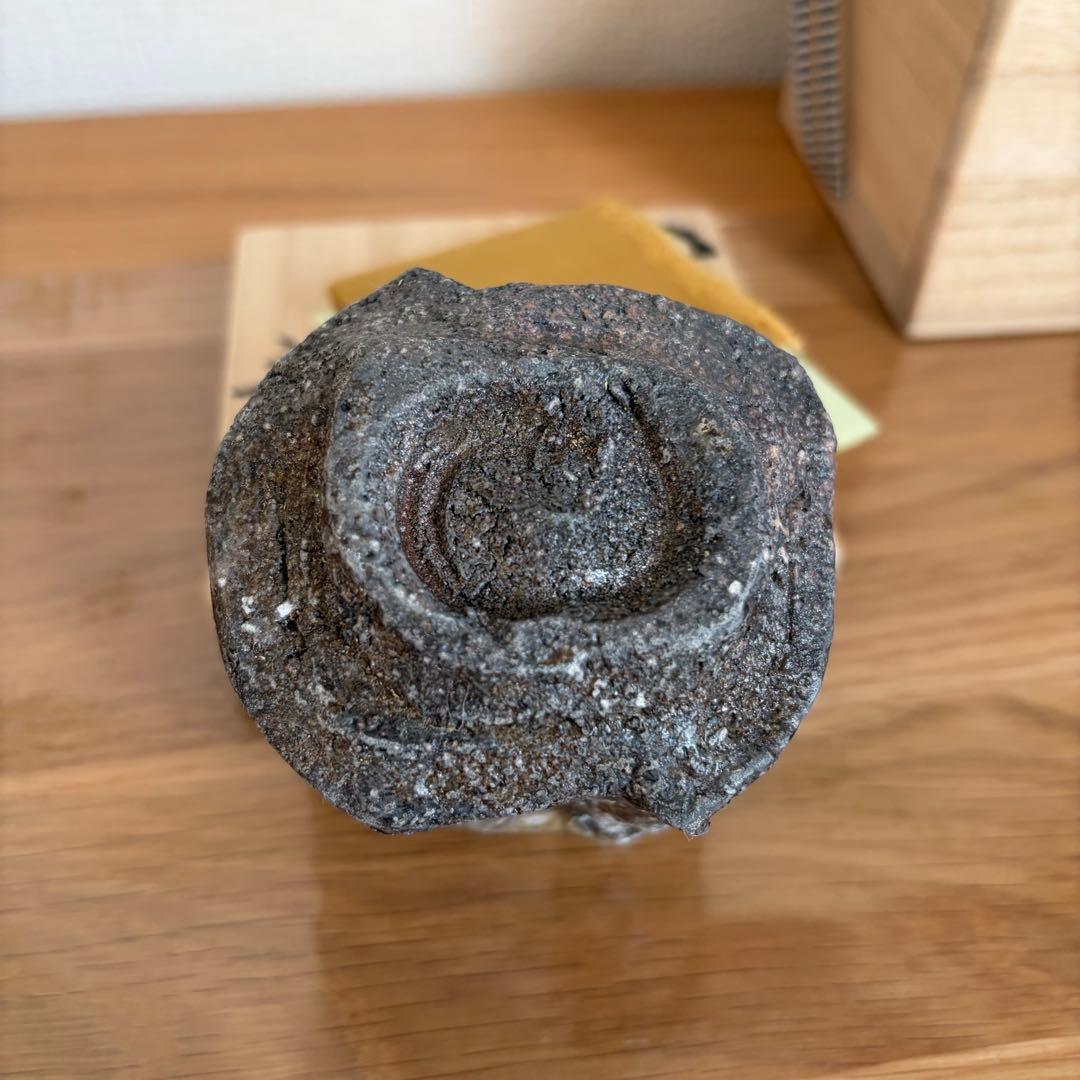 伊賀焼　人気作家　新学　鎬　ぐい呑　　共箱　共布　栞　煎茶碗