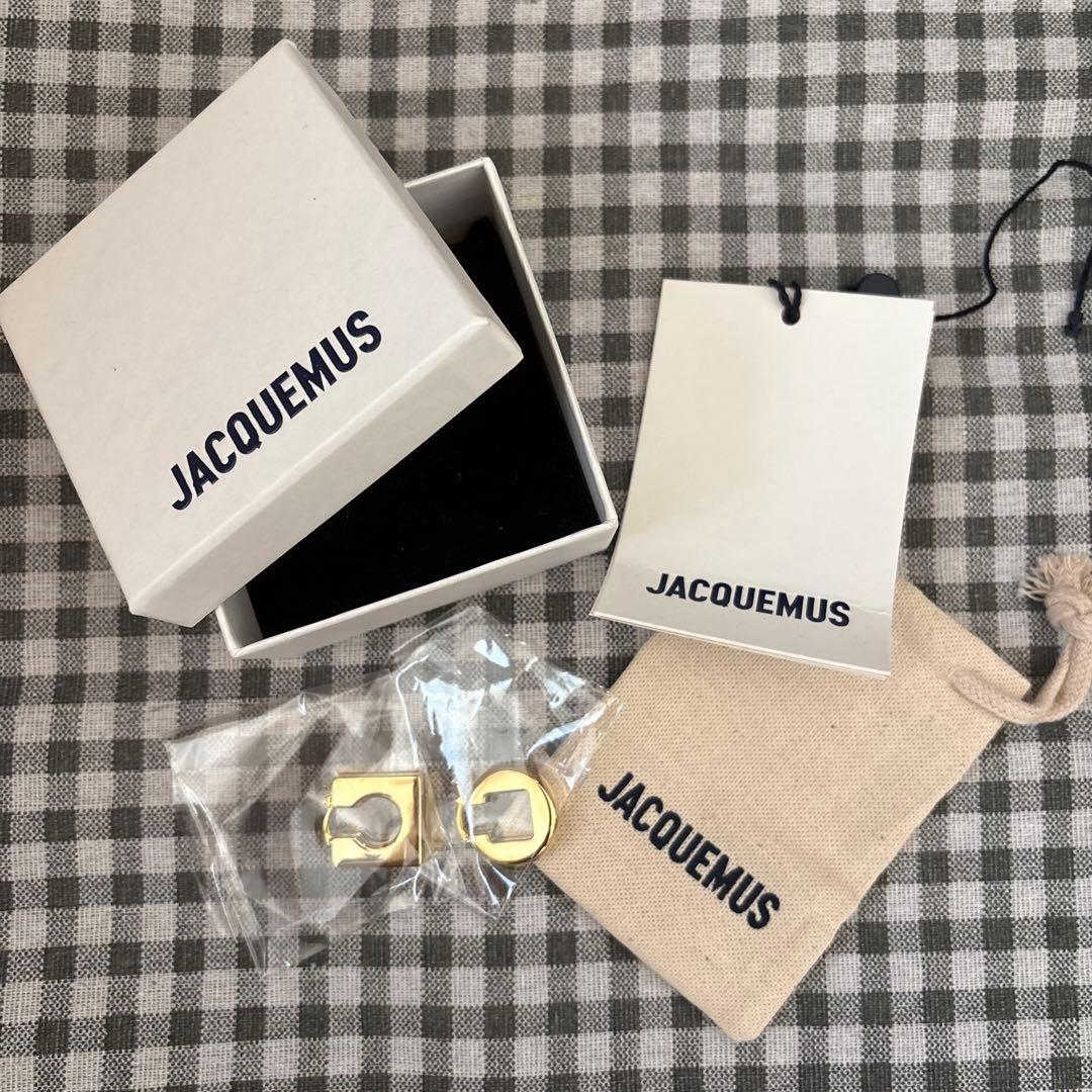 JACQUEMUS Les Boucles Rond Carre ピアス