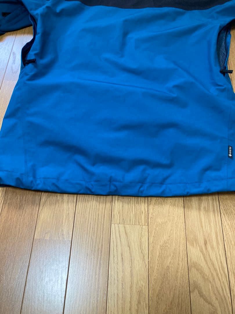 241 スノーボードウエア　GORE-TEX 上下セット