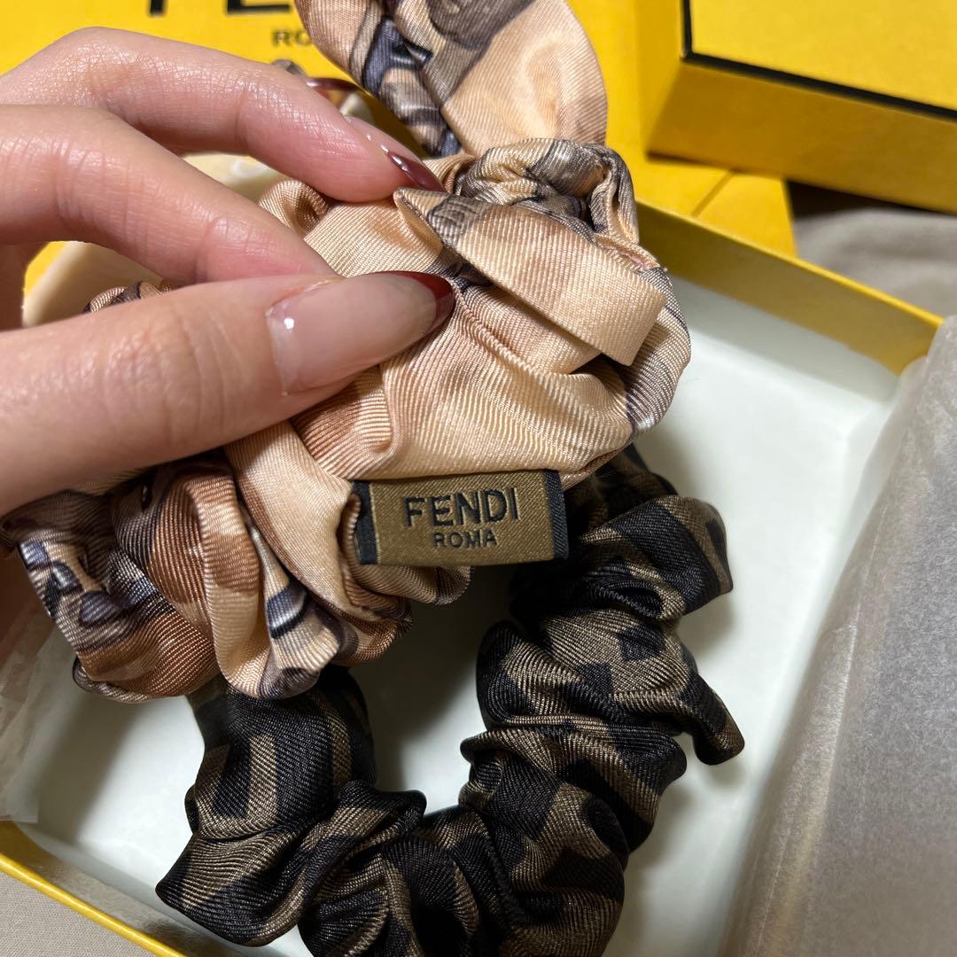 FENDI シュシュ 2個セット　新品