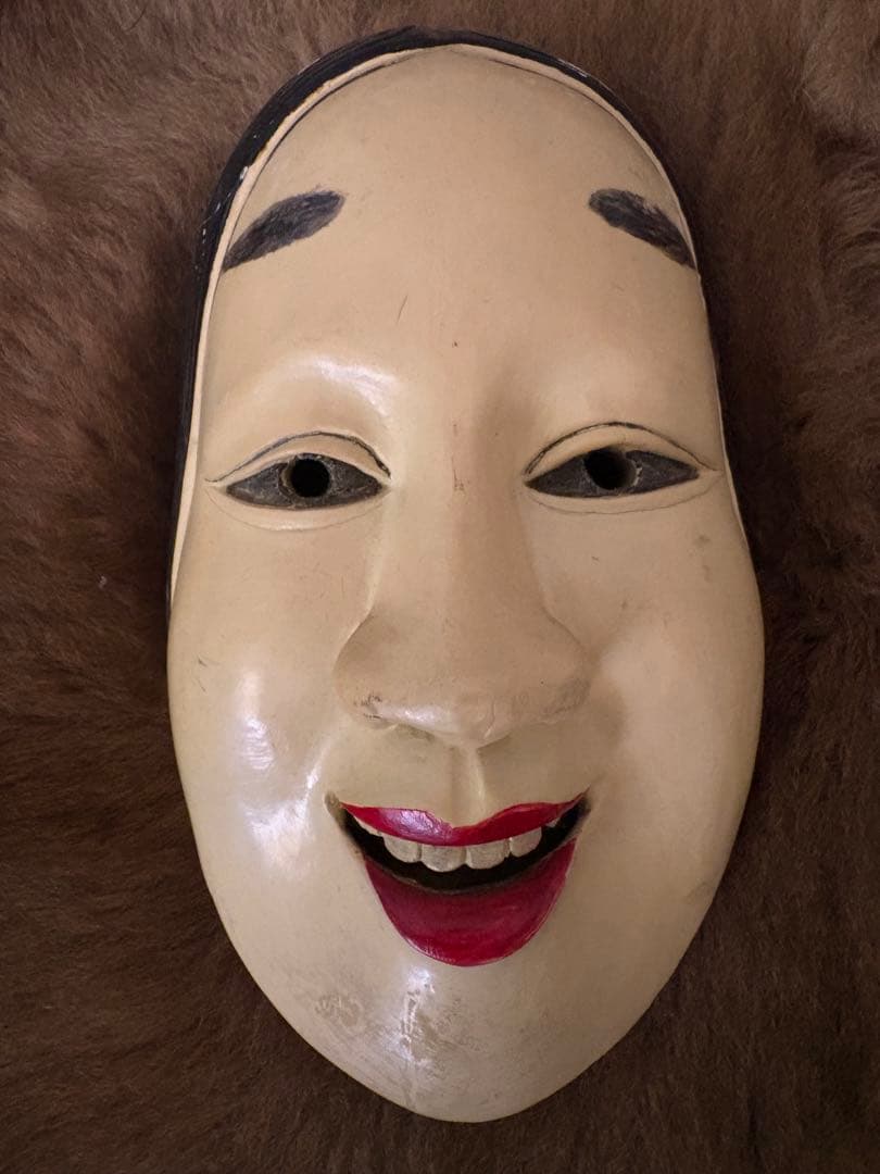 伝統的な能面 笑顔　Japan 骨董　木製