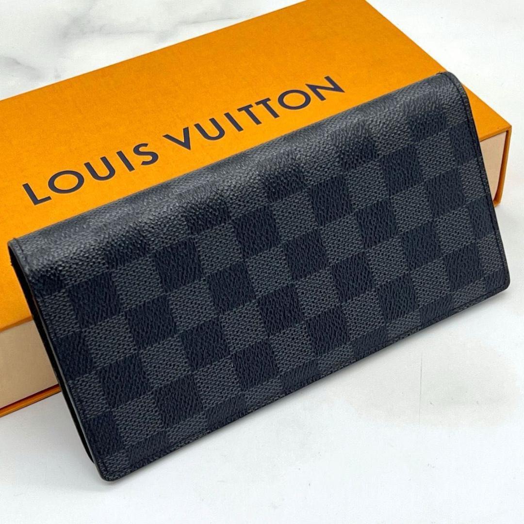 ルイヴィトン ダミエ グラフィット ブラザ ビジネス ジャッケット 長財布