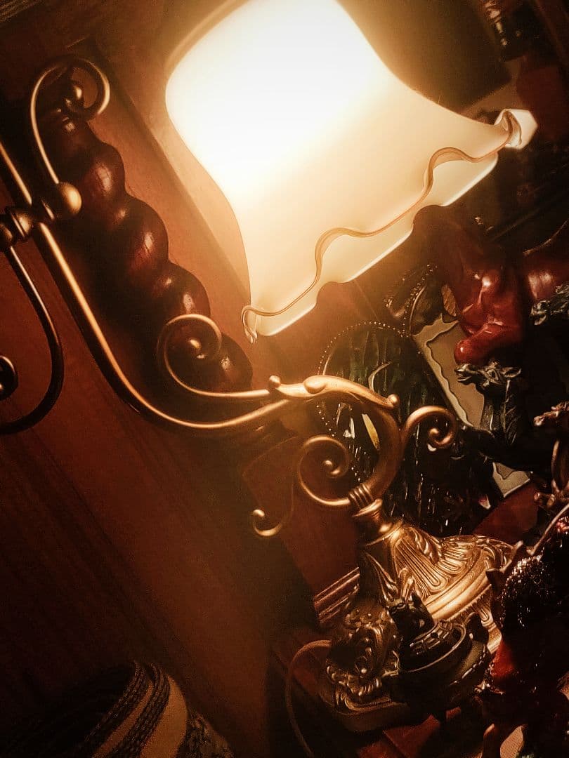 【極美品】ビンテージ　ミルクガラスシェードランプ　真鍮製　６０年代物