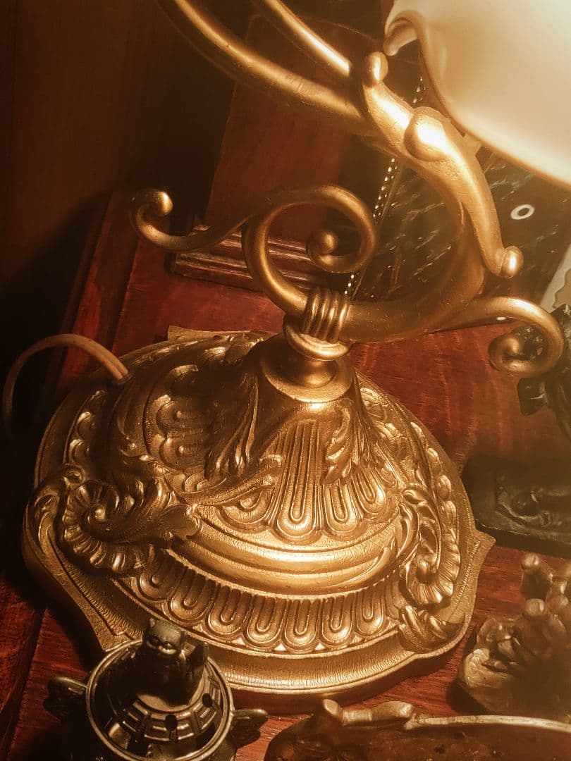 【極美品】ビンテージ　ミルクガラスシェードランプ　真鍮製　６０年代物