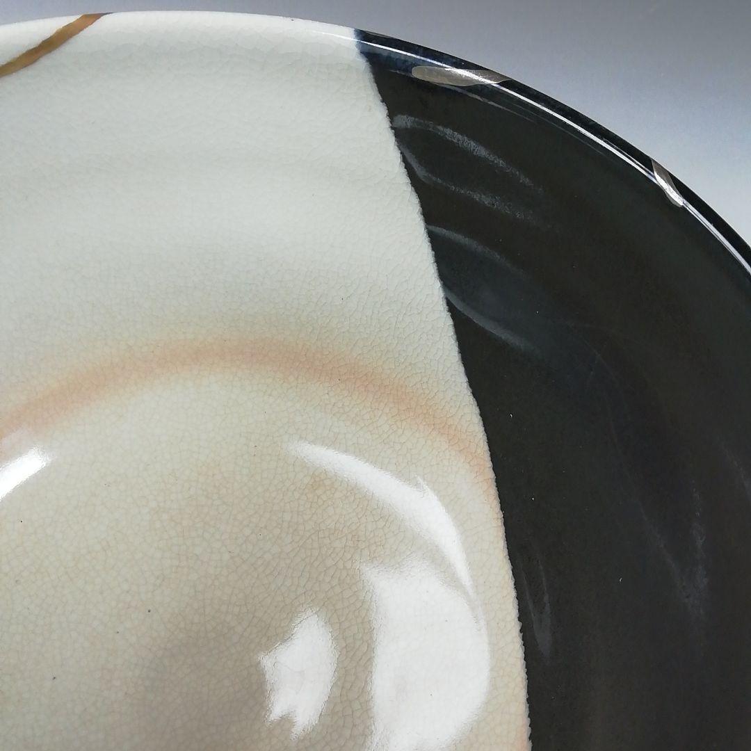 Ｔ３２４　茶碗　『掛分黒釉　秋草之図』『平安　伊藤魁雲』　共箱　抹茶碗　茶道具