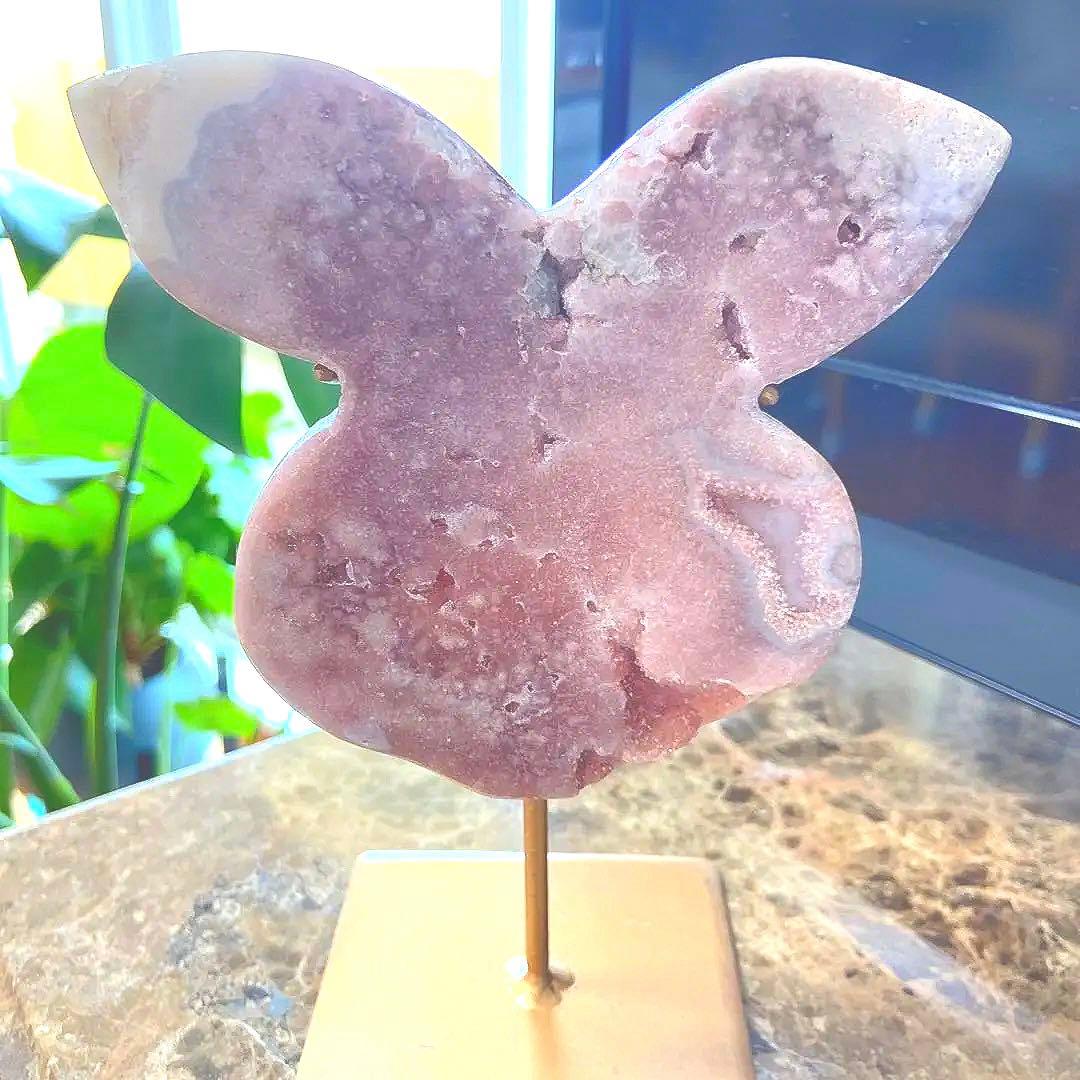 ブラジル産　ピンクアメジスト　バニー　うさぎ　干支　スタンド付き