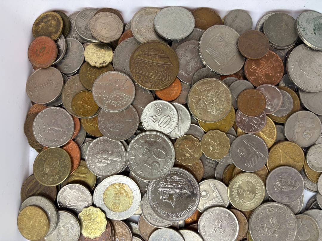 1-42 外貨まとめ　古銭　雑銭　香港ドル　中国　ペンス　ユーロ総重量2.5キロ